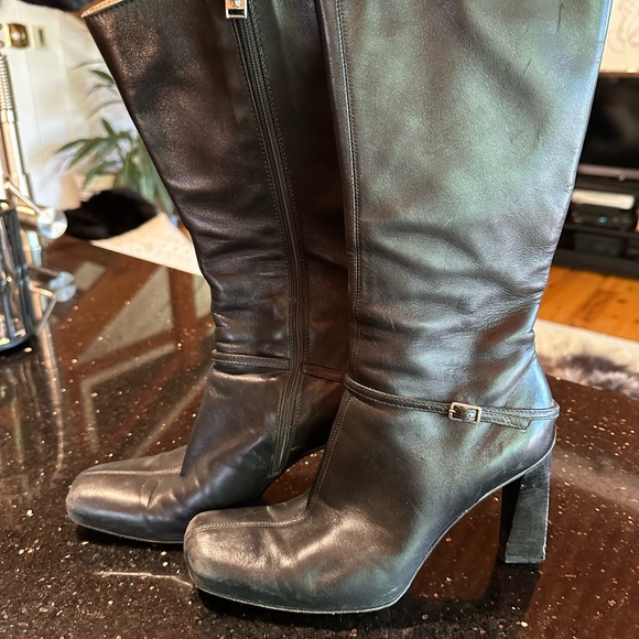 Versace 3/4 black leather boots. Size 36 - Picture 5 of 5